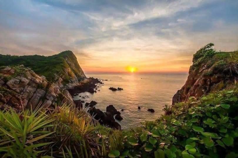 Nha Nghi Phuong Thao Bed & Breakfast Quan Lan Exterior foto